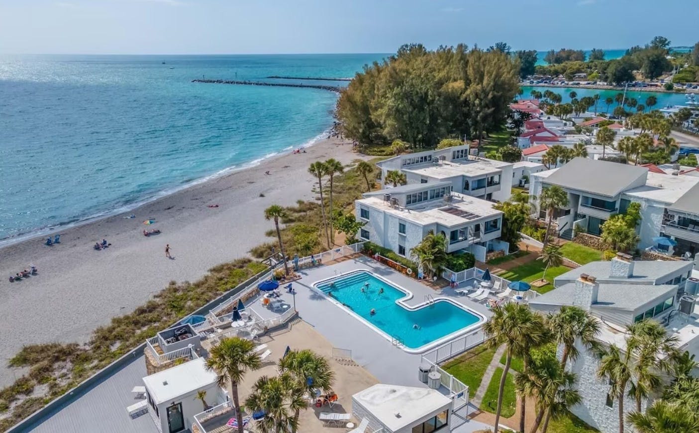 Studio for rent for $4,500 per month in Venice, Tarpon Center Dr