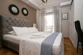 Appartement à louer pour 1 100 €/mois à Athens, Mpotsari TousaAthina 117 41