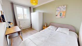 Private room for rent for €490 per month in Saint-Priest, Avenue Jean Jaurès