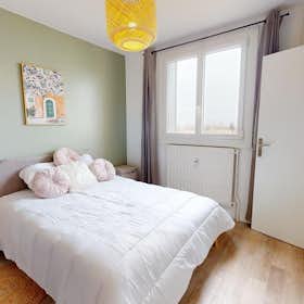 Privé kamer for rent for € 490 per month in Saint-Priest, Avenue Jean Jaurès