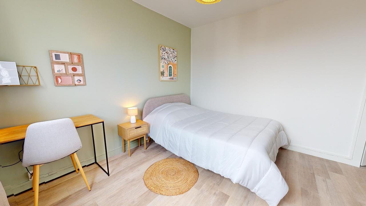 Chambre privée à louer pour 498 €/mois à Saint-Priest, Avenue Jean Jaurès