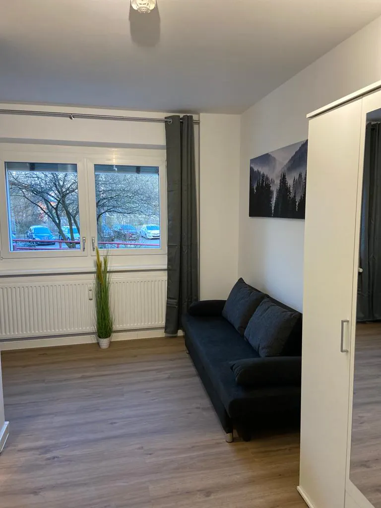 7-Bedroom Apartment in Prendener Straße, Berlin (1499751) ROOM 1