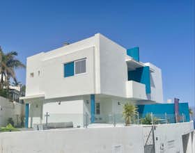 Haus zu mieten für 5.000 € pro Monat in Santa Cruz de Tenerife, Calle Drago