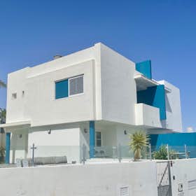 Maison à louer pour 5 000 €/mois à Santa Cruz de Tenerife, Calle Drago