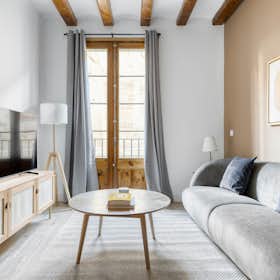 Apartment for rent for €2,644 per month in Barcelona, Carrer de la Lleona