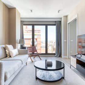 Apartment for rent for €2,305 per month in Barcelona, Via Augusta