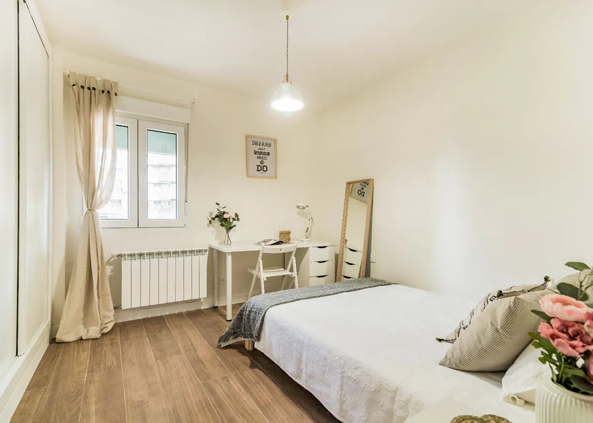 Private room in Paseo de la Reina Cristina, Madrid (1499931) ROOM