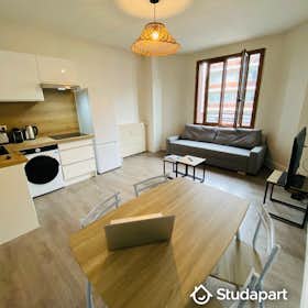 Quarto privado for rent for € 410 per month in Chambéry, Avenue du Comte Vert