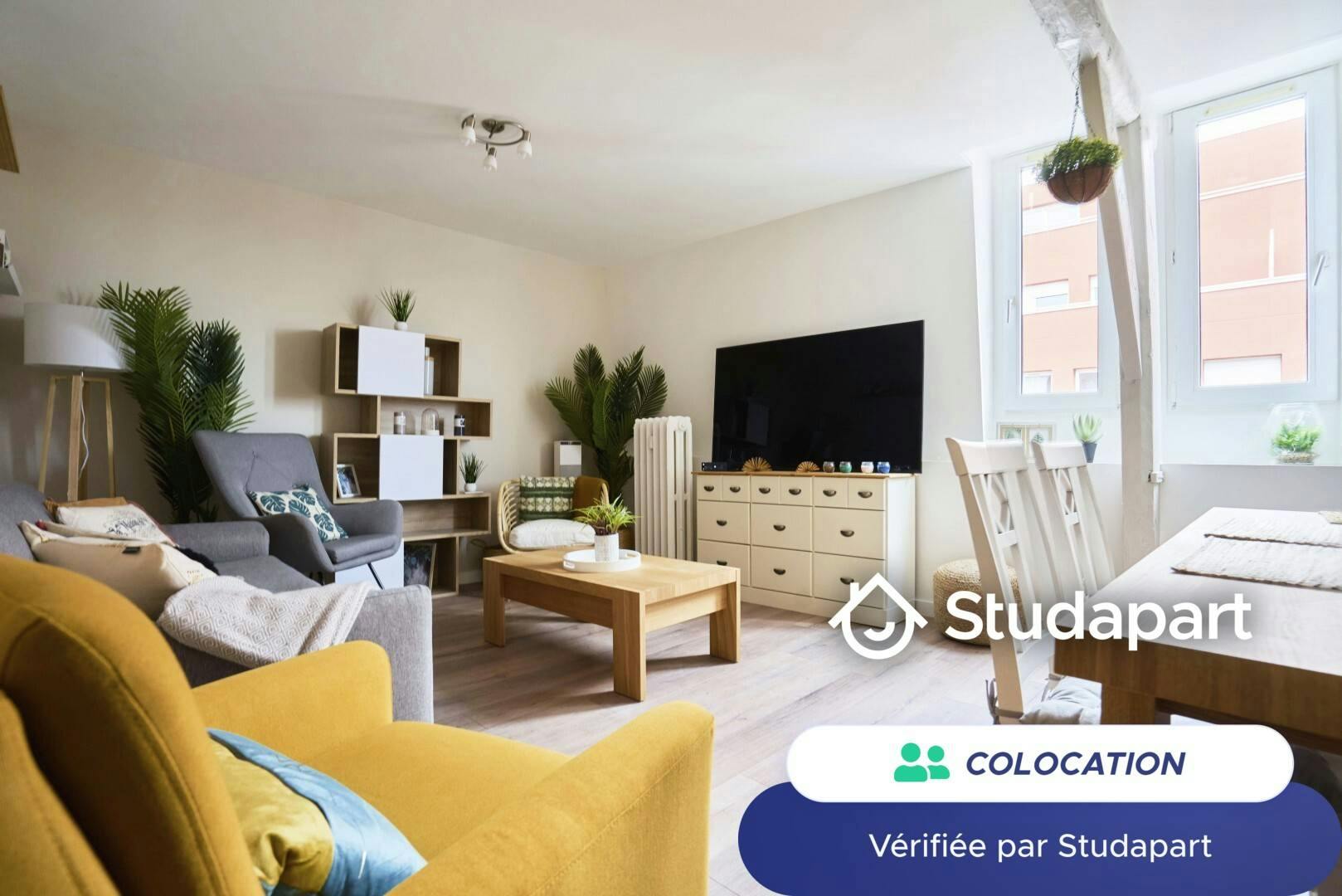 Private room for rent on Rue Charles Quint, Lille - Vue 3