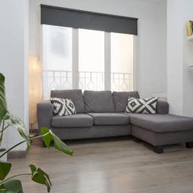 Apartment for rent for €1,895 per month in Barcelona, Carrer d'Ausiàs March