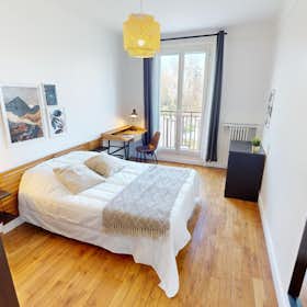 Private room for rent for €794 per month in Paris, Place de la Porte de Châtillon