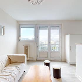 私人房间 正在以 €323 的月租出租，其位于 Nantes, Boulevard Jean Moulin