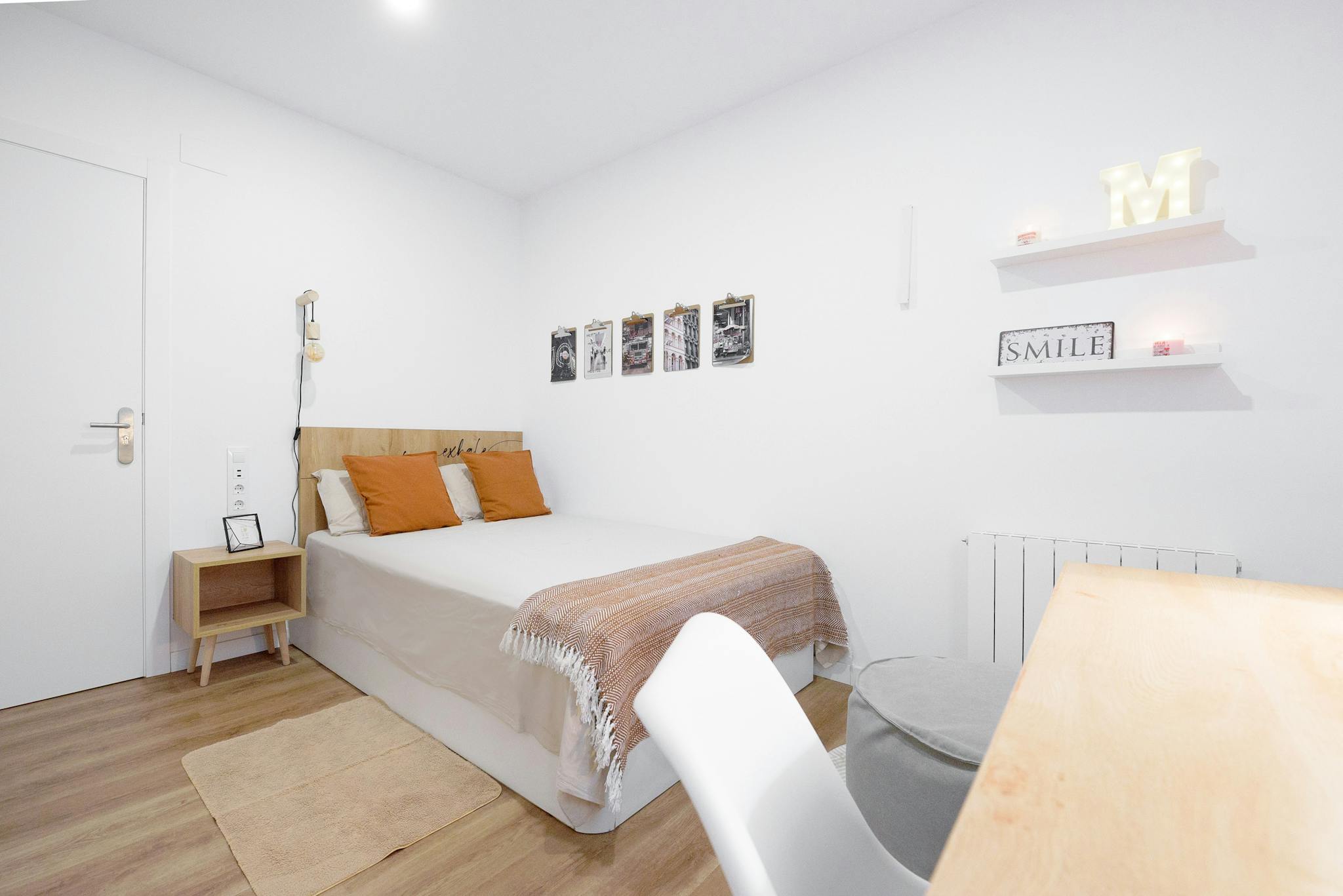 Carrer de Nàpols, Barcelona preview