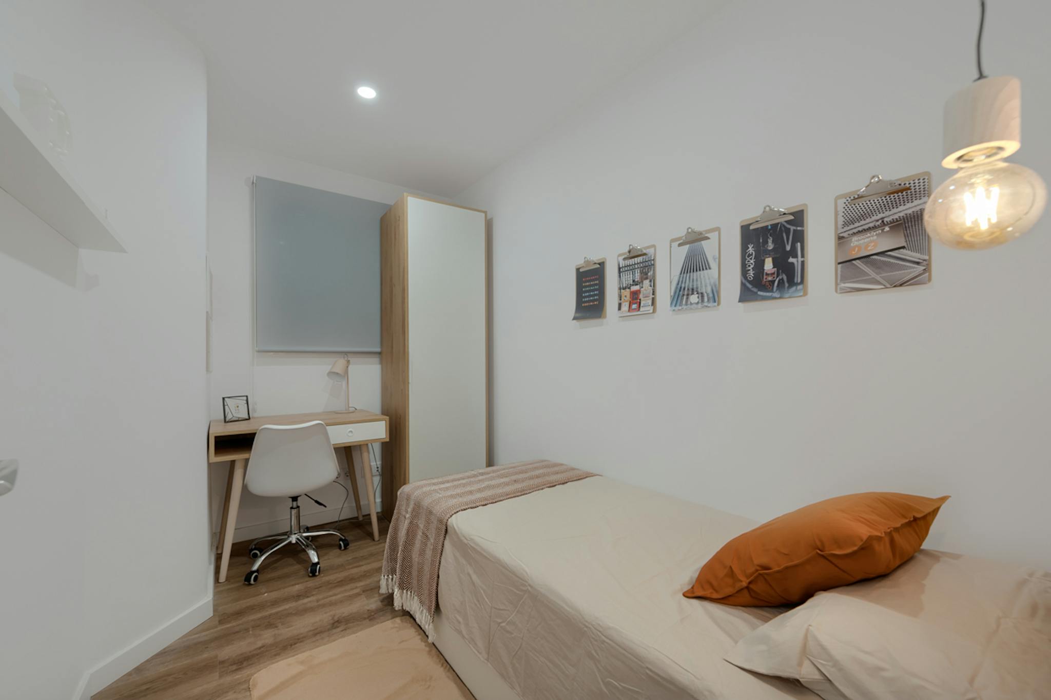 Carrer de Nàpols, Barcelona preview