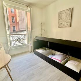 Studio for rent for €810 per month in Paris, Impasse Tourneux