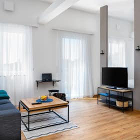 Studio for rent for 1.185 € per month in Vienna, Wagramer Straße