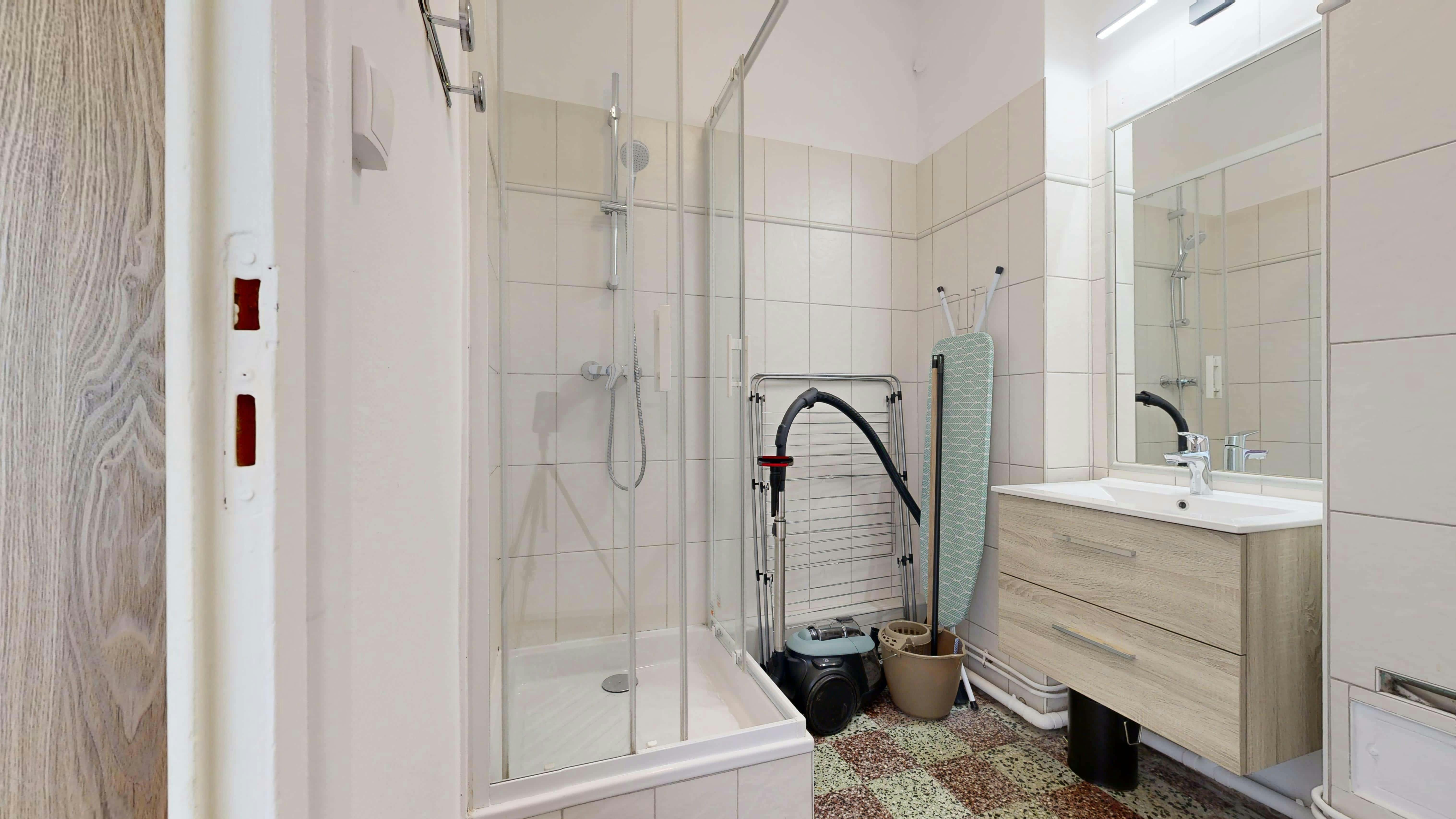 Apartment Lyon, 68m² — photo 37