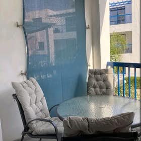 Mieszkanie do wynajęcia za 1450 € miesięcznie w mieście Paphos, Odos Priamou
