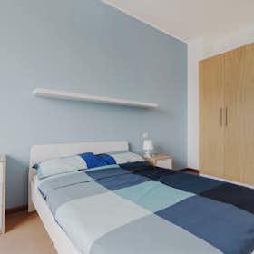 Private room for rent for €735 per month in Milan, Via Ernesto Breda