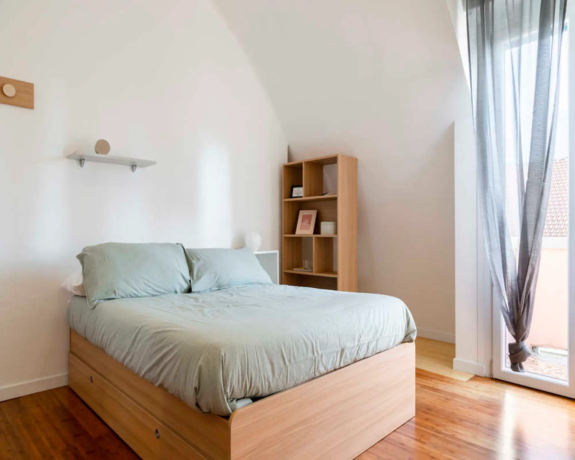 Via Carmagnola, Milan preview