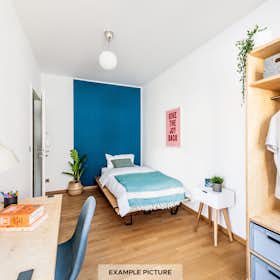 Private room for rent for €915 per month in Berlin, Klara-Franke-Straße