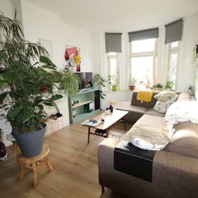Apartment for rent for €1,350 per month in Rotterdam, Berkelselaan