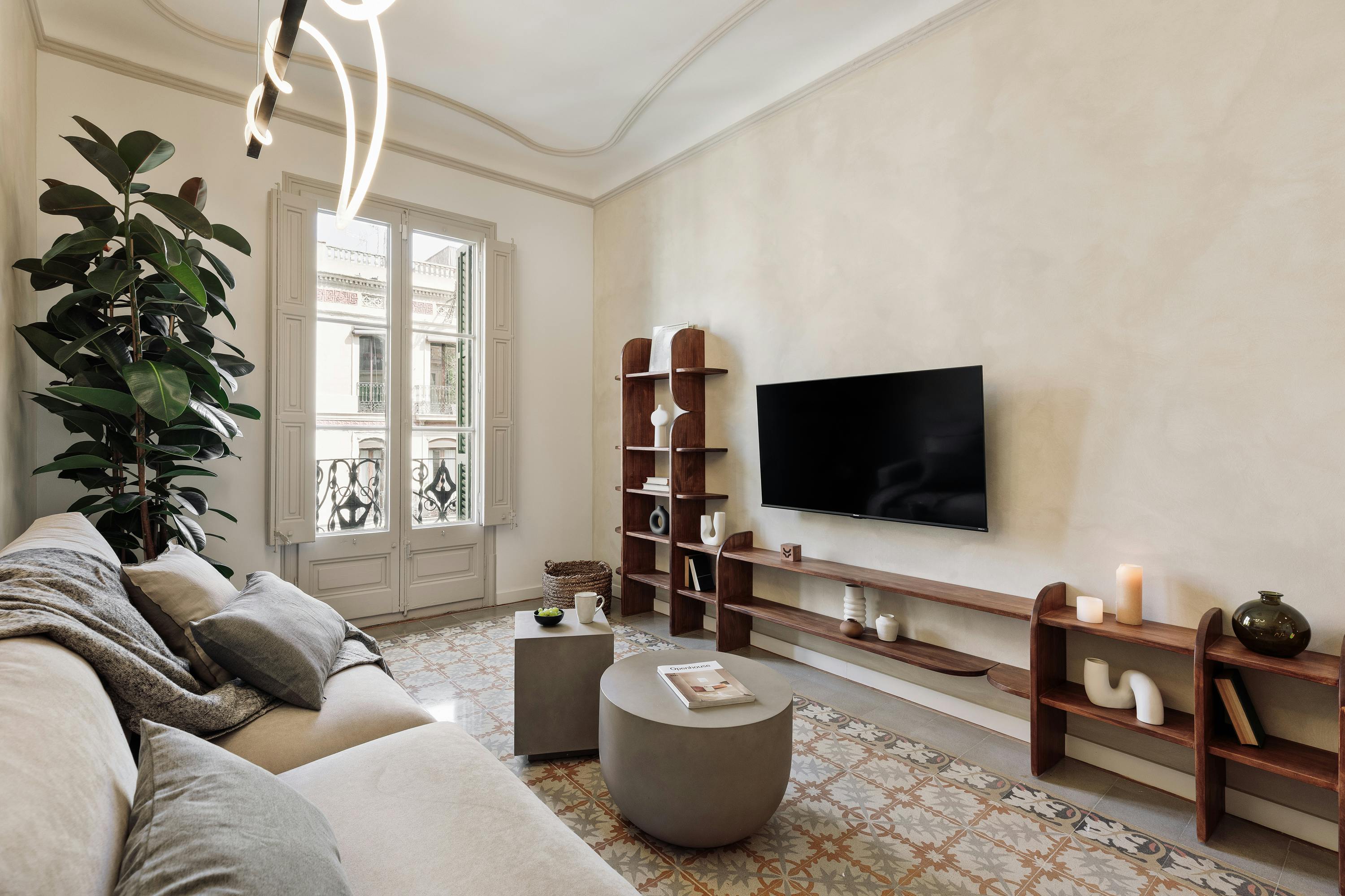 Apartment for rent for €5,059 per month in Barcelona, Carrer Gran de Gràcia