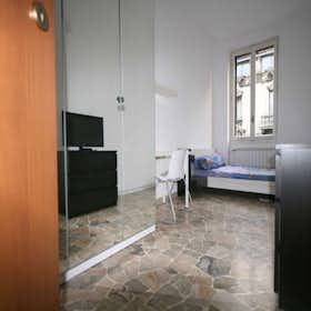 Private room for rent for €940 per month in Milan, Via Niccolò Paganini
