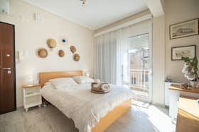 Wohnung zu mieten für 780 € pro Monat in Athens, Leagrou