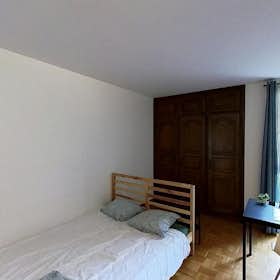 WG-Zimmer for rent for 410 € per month in Orléans, Rue Lazare Carnot