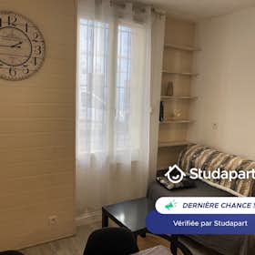 Apartment for rent for €750 per month in Marseille, Rue Terrusse