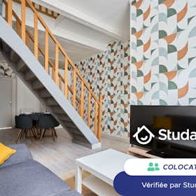 Private room for rent for €410 per month in Tourcoing, Rue de Solférino