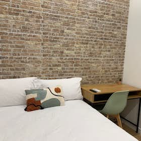Private room for rent for €590 per month in Valencia, Carrer de l'Arquitecte Alfaro