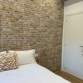 Private room for rent for €670 per month in Valencia, Carrer de l'Arquitecte Alfaro