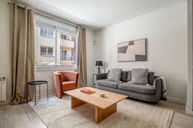 公寓 正在以 €1,432 的月租出租，其位于 Barcelona, Carrer de Gomis