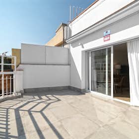 Wohnung zu mieten für 1.990 € pro Monat in Barcelona, Carrer de Santa Rosalia