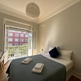 Private room for rent for €800 per month in Lisbon, Avenida António Augusto de Aguiar