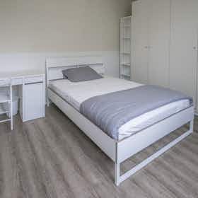 Отдельная комната сдается в аренду за 1 129 € в месяц в Amstelveen, Rozenoord