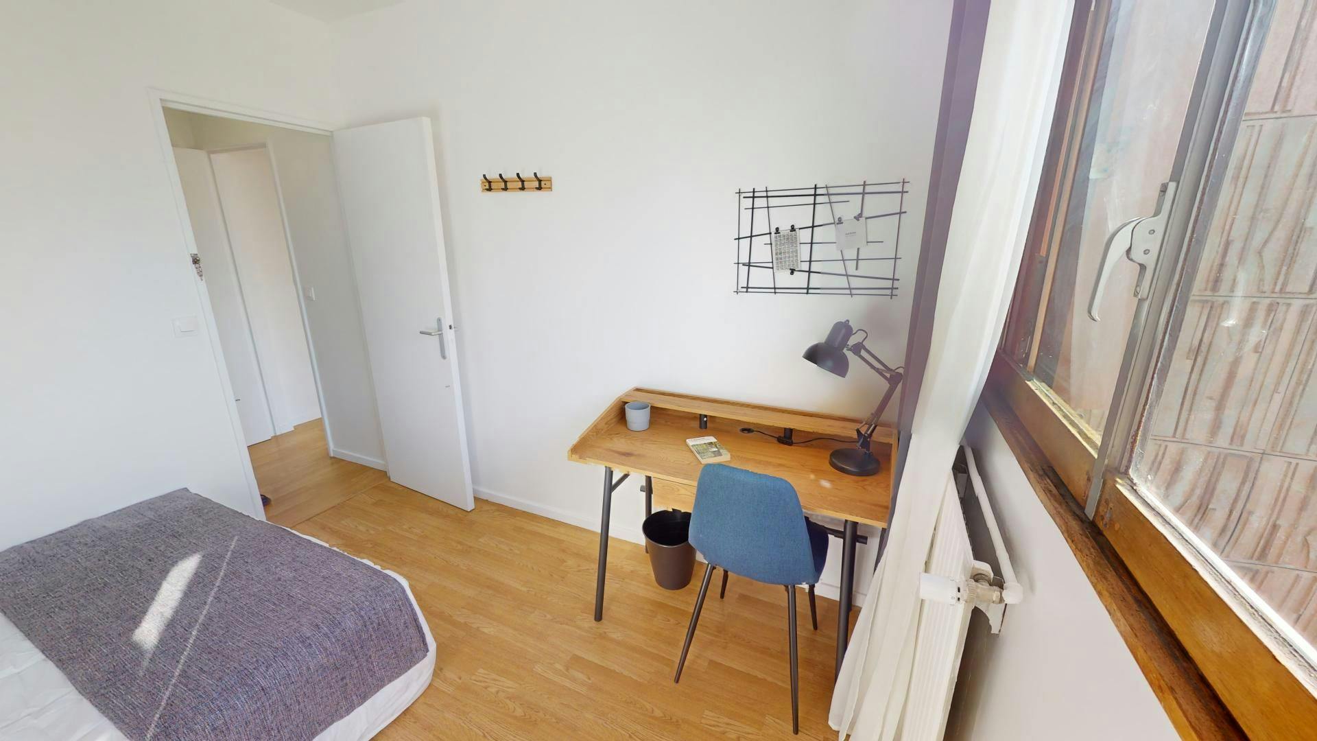 Single room Paris, 9m² — photo 3