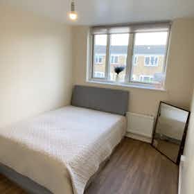 Private room for rent for £860 per month in London, Amina Way