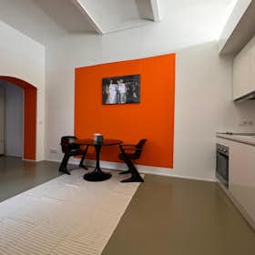 Studio for rent for €1,440 per month in Berlin, Thaerstraße