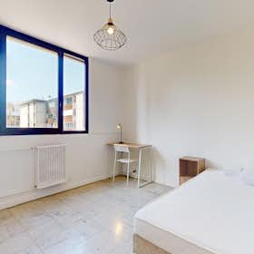 Privé kamer te huur voor € 300 per maand in Grenoble, Rue Claude Kogan