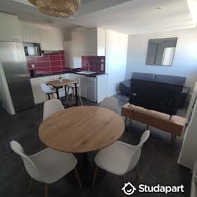 Private room for rent for €520 per month in Le Bouscat, Avenue de la Libération-Charles de Gaulle