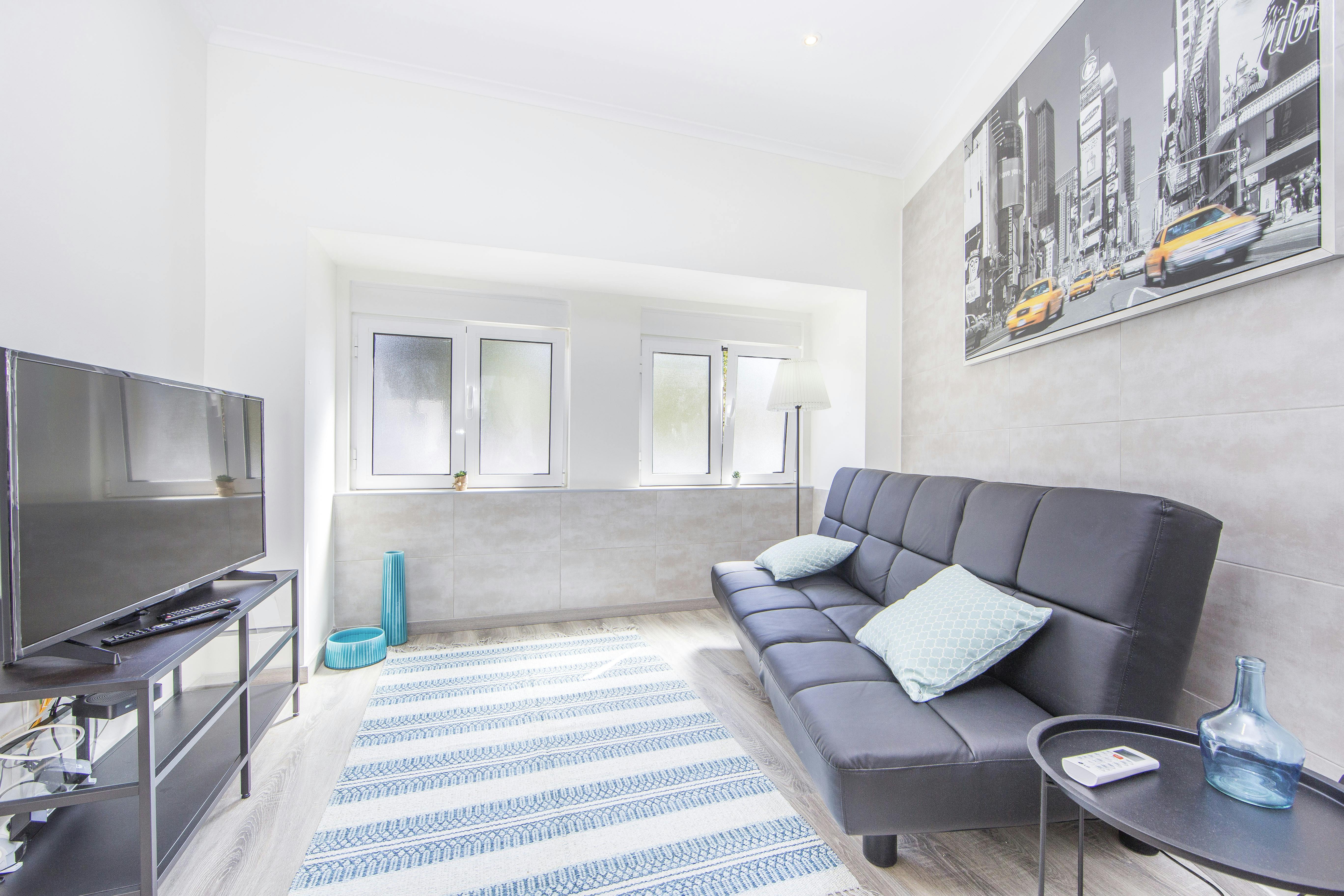 Haus zu mieten für 3.000 € pro Monat in Oeiras, Rua do Espargal