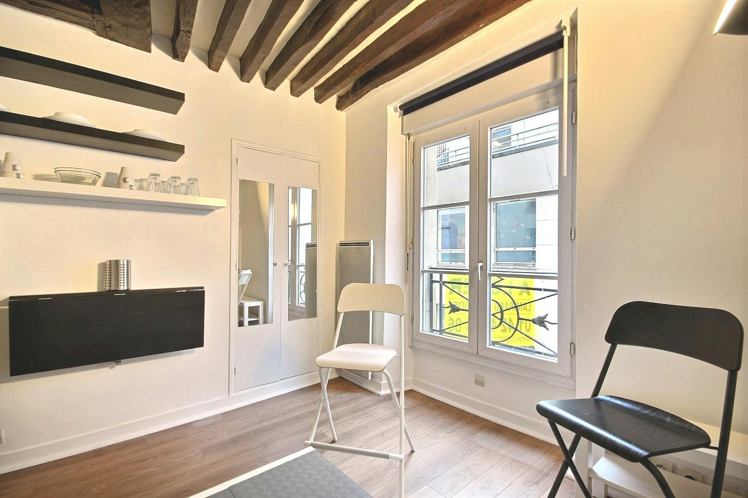 Apartment Paris, 15m² — photo 25