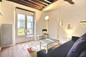 Studio for rent for €1,309 per month in Paris, Rue Greneta