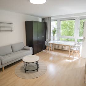 Apartment for rent for €1,399 per month in Düsseldorf, Bilker Allee