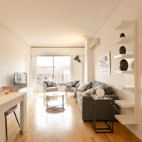 Apartment for rent for €3,700 per month in Barcelona, Gran Via de les Corts Catalanes
