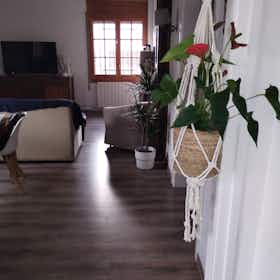 私人房间 正在以 €450 的月租出租，其位于 Cabrils, Carrer de l'Olimpíada de 1992