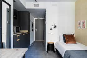 Apartament de închiriat pentru 958 EUR pe lună în Valencia, Passeig Facultats
